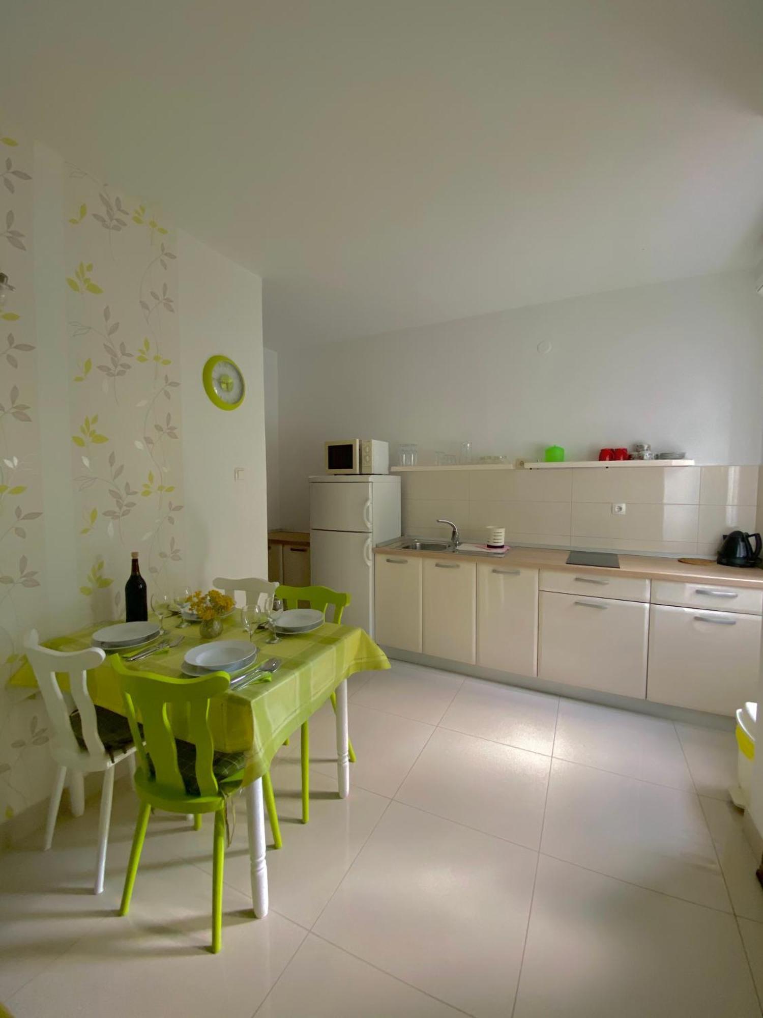 Apartments Ante Podaca Bagian luar foto